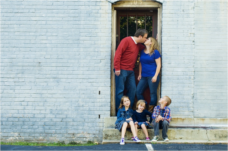 Downtown-Modern-Family-Photographer-Cary-NC-001