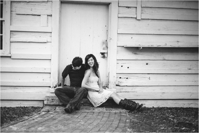 Rustic-Chic-Engagement-Photos-Raleigh-NC-008